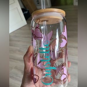 Customer made glass cups with straws